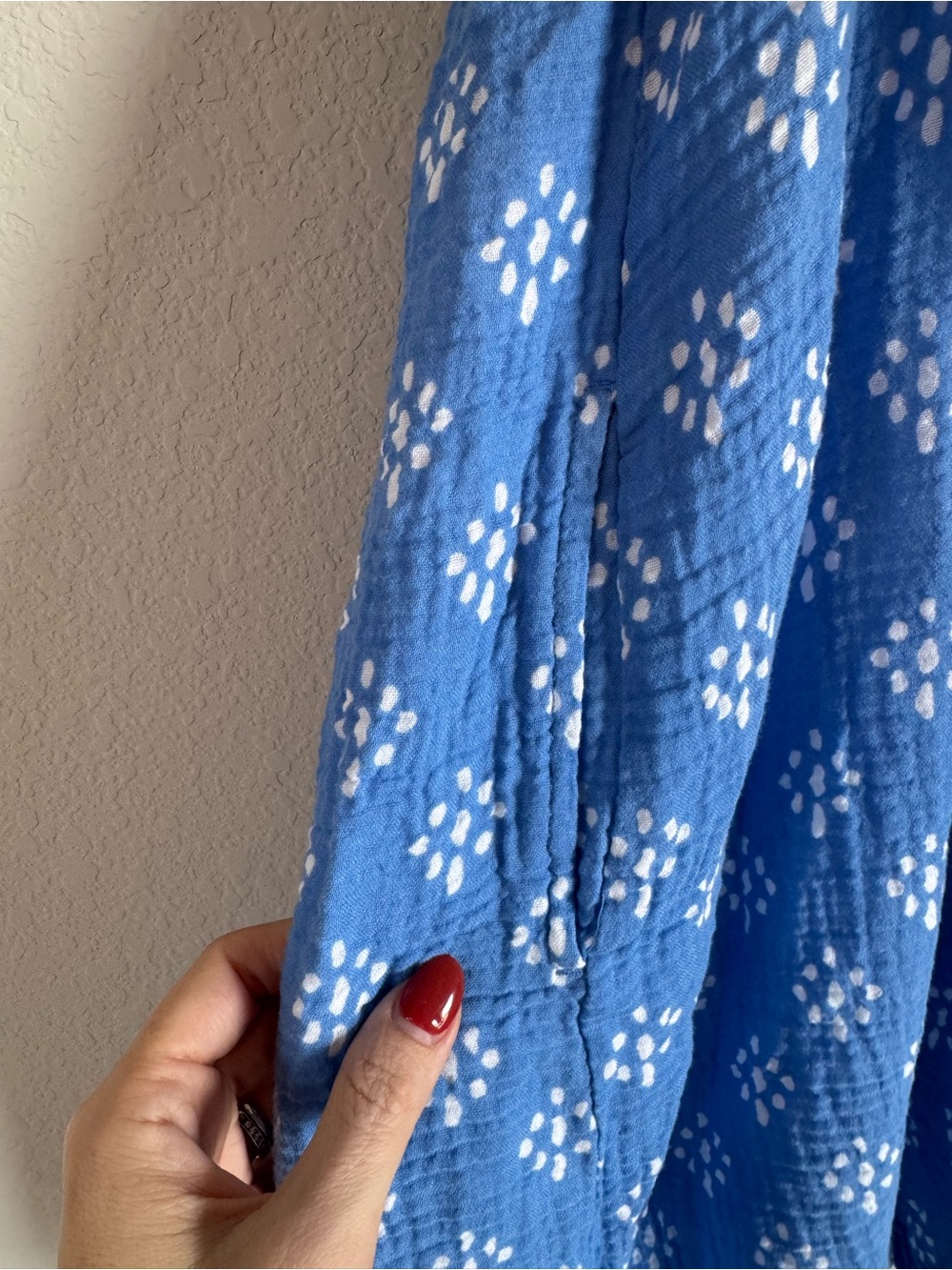 Lake Pajamas Hamptons Blue Regatta Iverse Ikat Print Nightgown Size Medium - Picture 7 of 7
